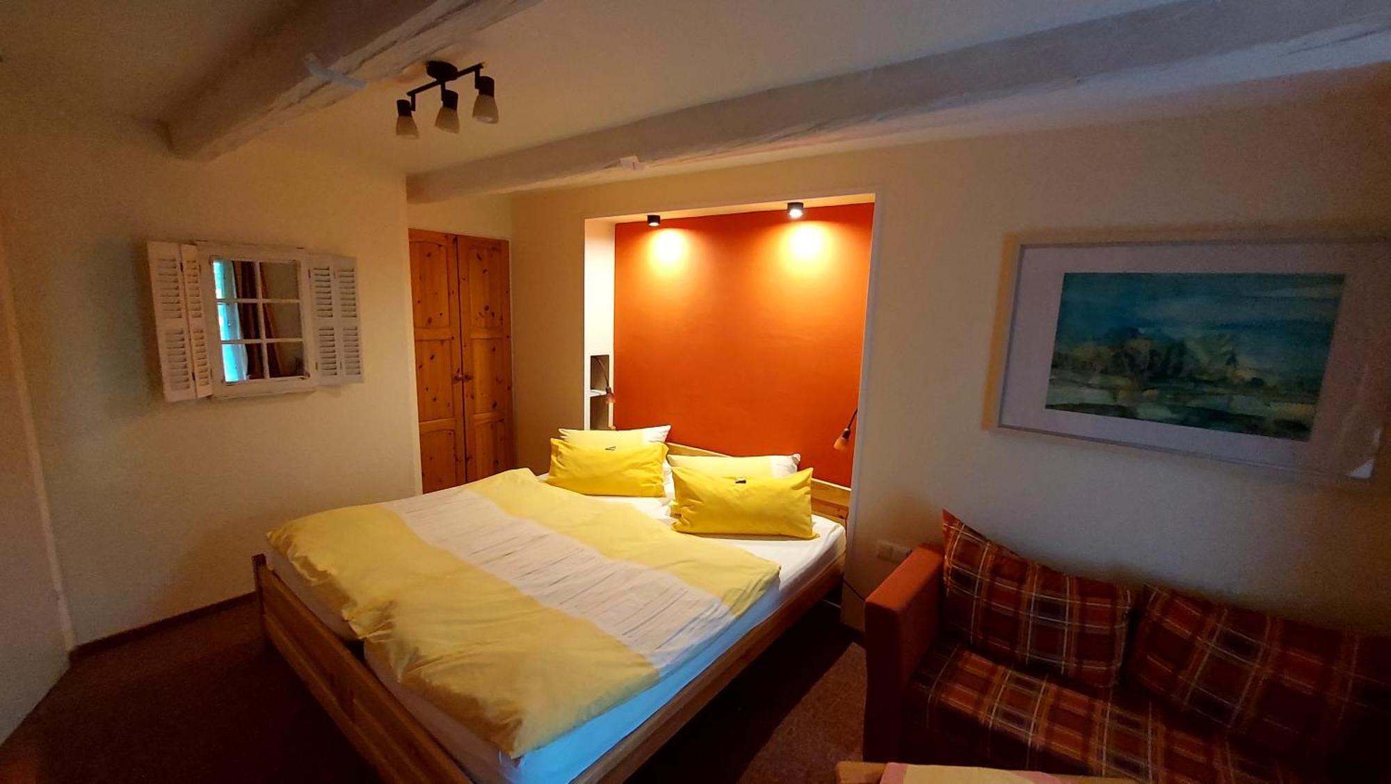 Hotel Garni & Oma'S Heuhotel 'Pension Zur Galerie' Barby Kültér fotó
