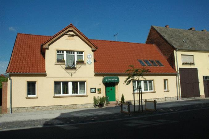 Hotel Garni & Oma'S Heuhotel 'Pension Zur Galerie' Barby Kültér fotó